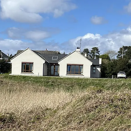Modern With Sea Views Ferienhaus